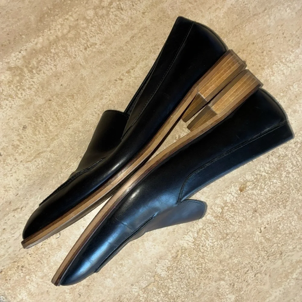 Everlane Italian women 9.5, black leather loafers, stacked leather sole/heel EUC